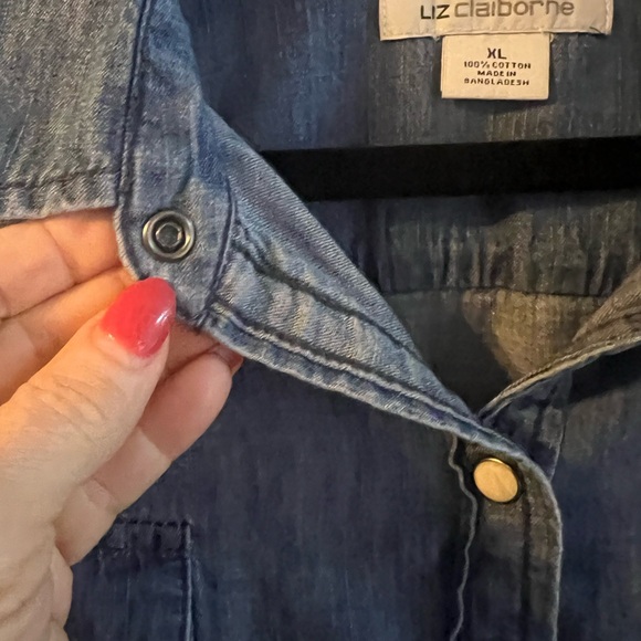 Liz Claiborne Classic Blue Denim Top - Picture 7 of 14